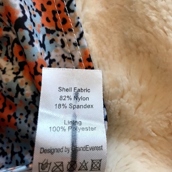 One Pc. swimsuit. Size 8. Great pre-loved condition. - Picture 6 of 7